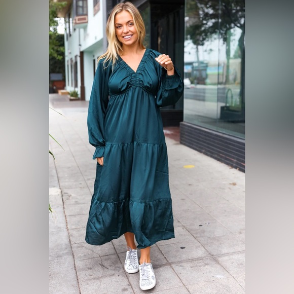 Elegant Hunter Green Elastic V Neck Tiered Satin Maxi Dress - Picture 11 of 13